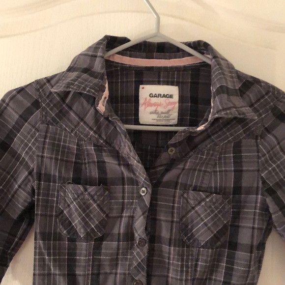 💥2/$25💥 Button up blouse - Picture 2 of 4